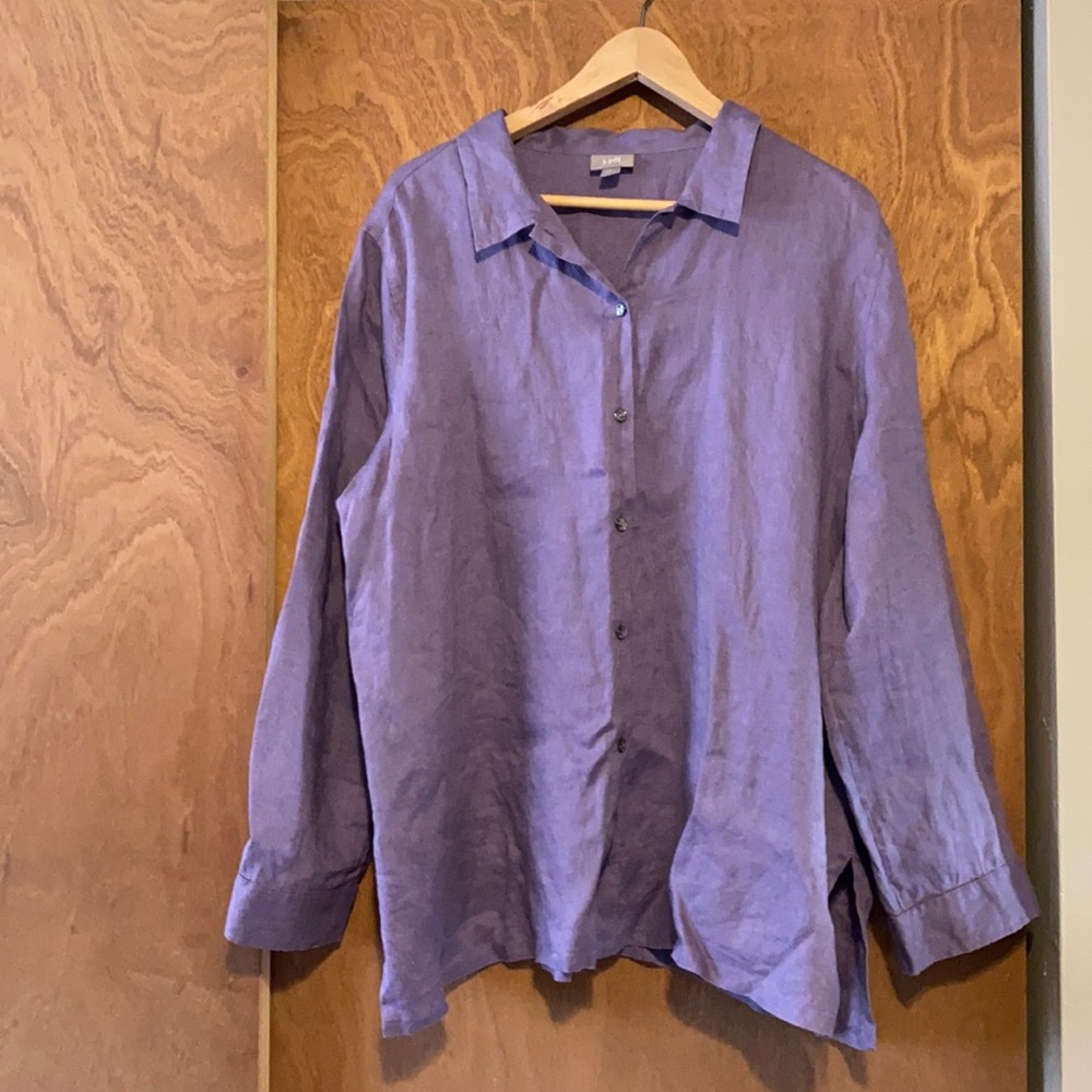 Lavender J.Jill button up. 100% linen. Women’s L.